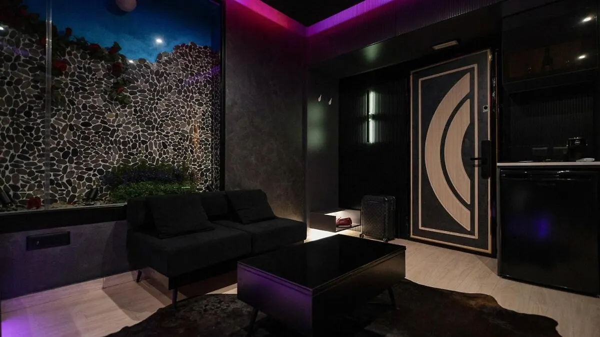 446 Black Suite Luxury Shkodër 0*,